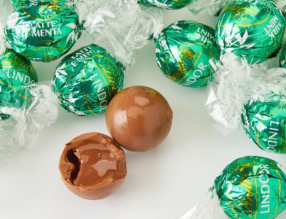 Picture of LINDT LINDOR CORNET CHOCOLATE TRUFFLES - MINT 1x200g